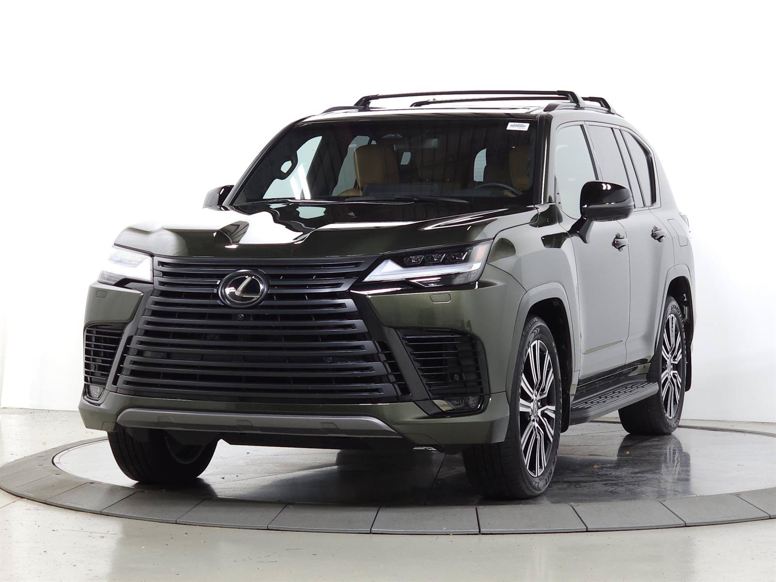 Used 2025 Lexus LX 600 4WD w/ Luxury Package image 4