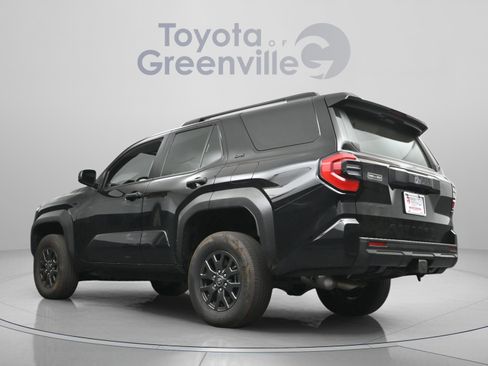 Used 2025 Toyota 4Runner SR5 AWD/4WD image 7