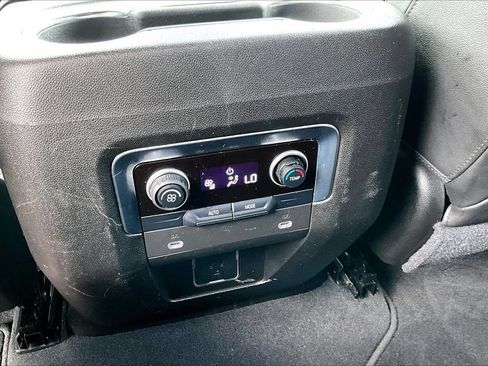 Used 2021 Chevrolet Tahoe LT RWD image 14