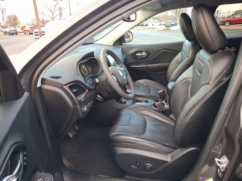 Certified 2022 Jeep Cherokee Trailhawk w/ Sound & Nav Group image 13