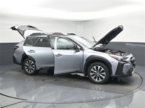 Used 2023 Subaru Outback Touring XT image 51