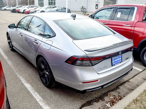 Used 2025 Honda Accord Sport image 7