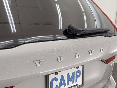 Used 2022 Volvo XC60 B5 Inscription w/ Advanced Package image 11