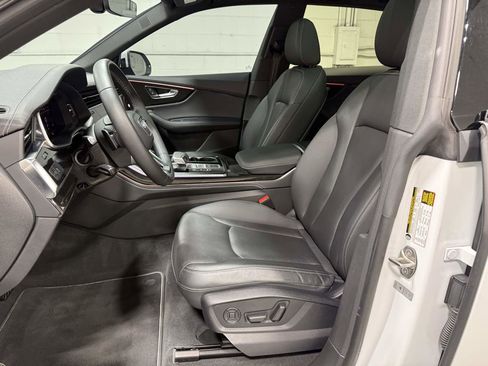 Used 2023 Audi Q8 Premium Plus w/ Premium Plus Package image 15