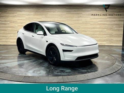 Used 2026 Tesla Model Y Long Range RWD image 1