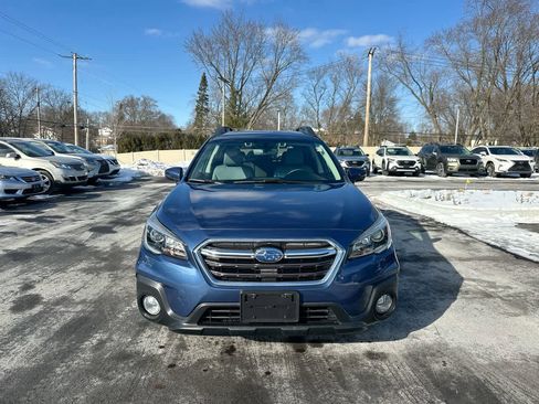 Used 2019 Subaru Outback 2.5i Limited image 16