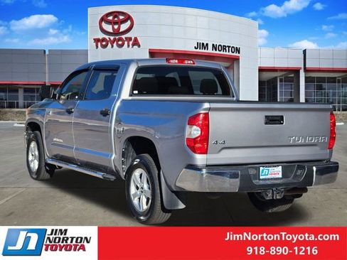 Used 2017 Toyota Tundra SR5 w/ SR5 Upgrade Package image 9