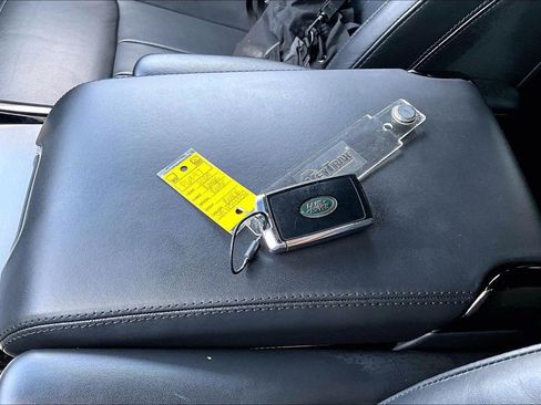 Used 2025 Land Rover Range Rover Sport SE AWD/4WD image 35