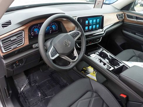 New 2026 Volkswagen Atlas SE FWD image 12