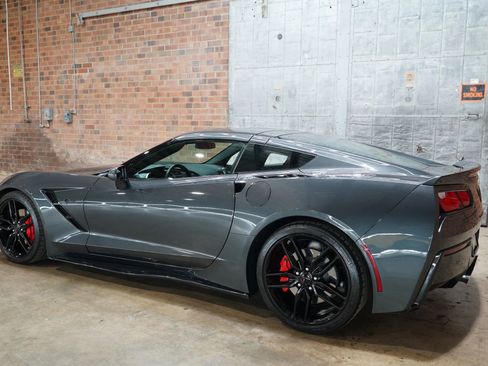 Used 2017 Chevrolet Corvette Stingray Coupe w/ Battery Protection Package image 12