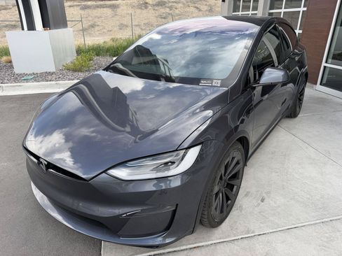 Used 2022 Tesla Model X Plaid AWD/4WD image 4