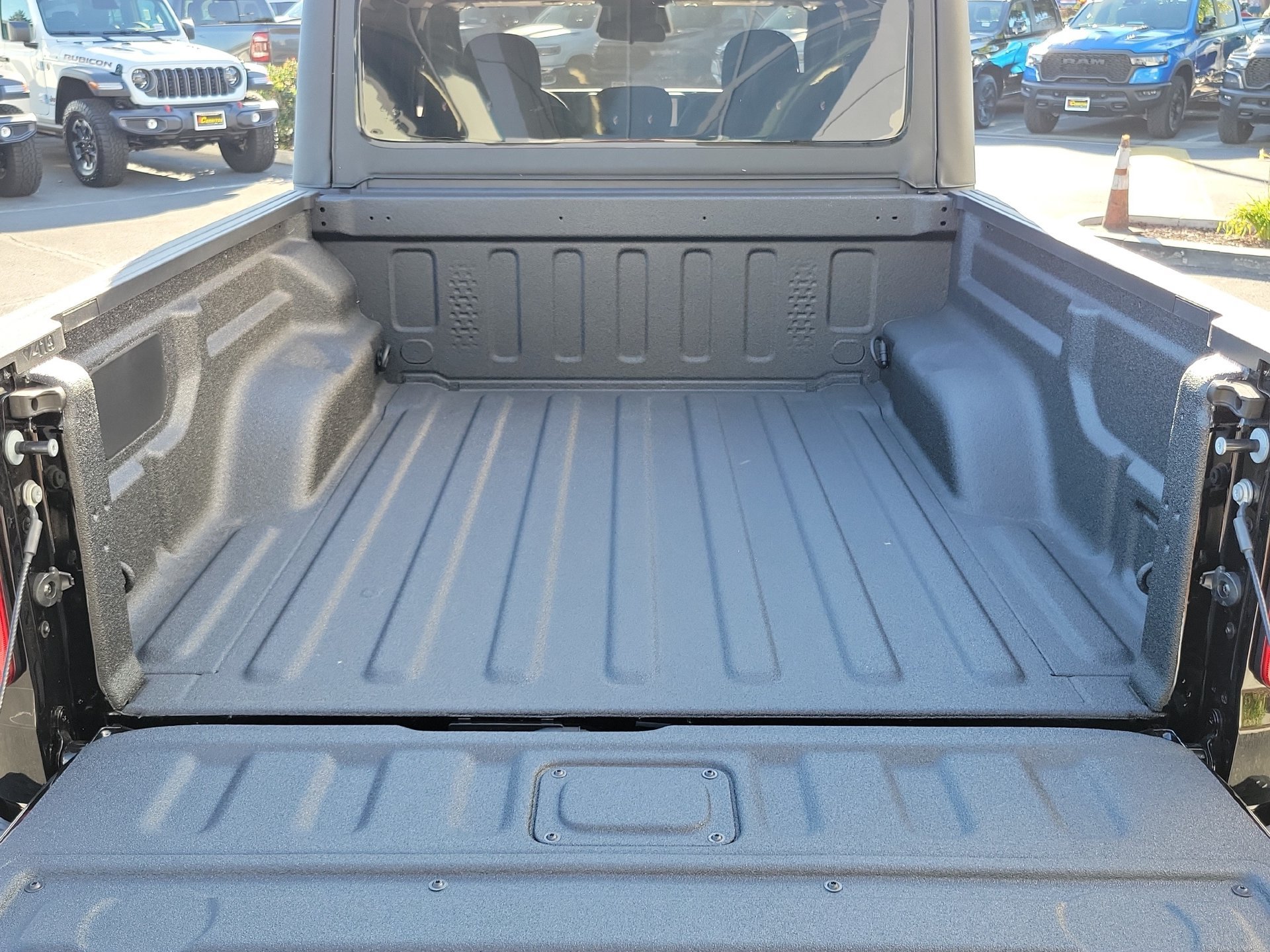 New 2026 Jeep Gladiator Sport AWD/4WD image 19