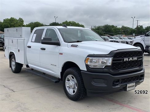 Used 2022 RAM 2500 Tradesman RWD image 3