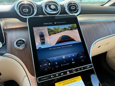 Used 2026 Mercedes-Benz GLC 350e 4MATIC image 16