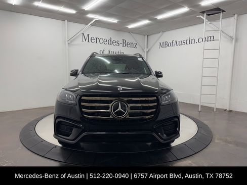 Used 2026 Mercedes-Benz GLS 450 4MATIC image 2