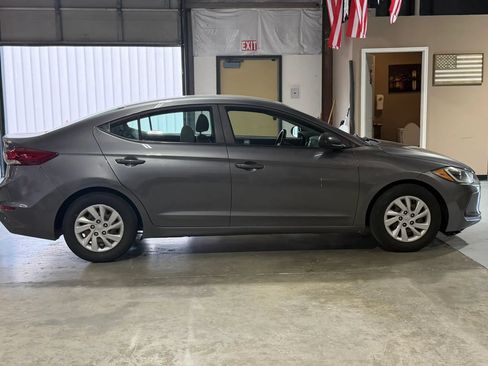 Used 2018 Hyundai Elantra SE FWD image 8