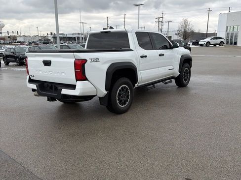 Used 2024 Toyota Tacoma TRD Off-Road image 6
