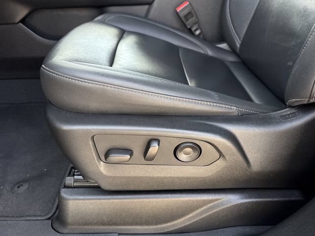 Used 2025 Chevrolet Tahoe Z71 AWD/4WD image 44