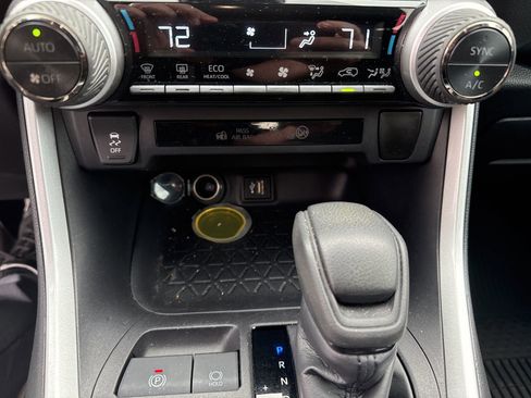 Used 2024 Toyota RAV4 XLE AWD/4WD image 13