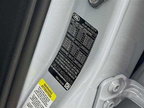 Used 2026 Land Rover Range Rover Evoque S image 34