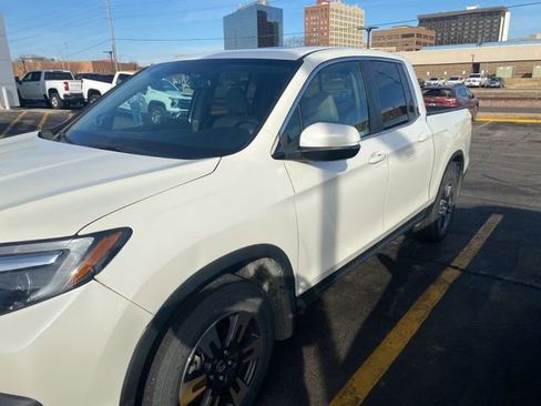 Used 2019 Honda Ridgeline RTL-T image 2
