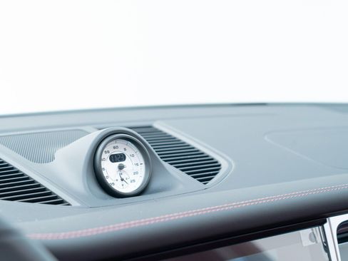 New 2026 Porsche Macan S image 28