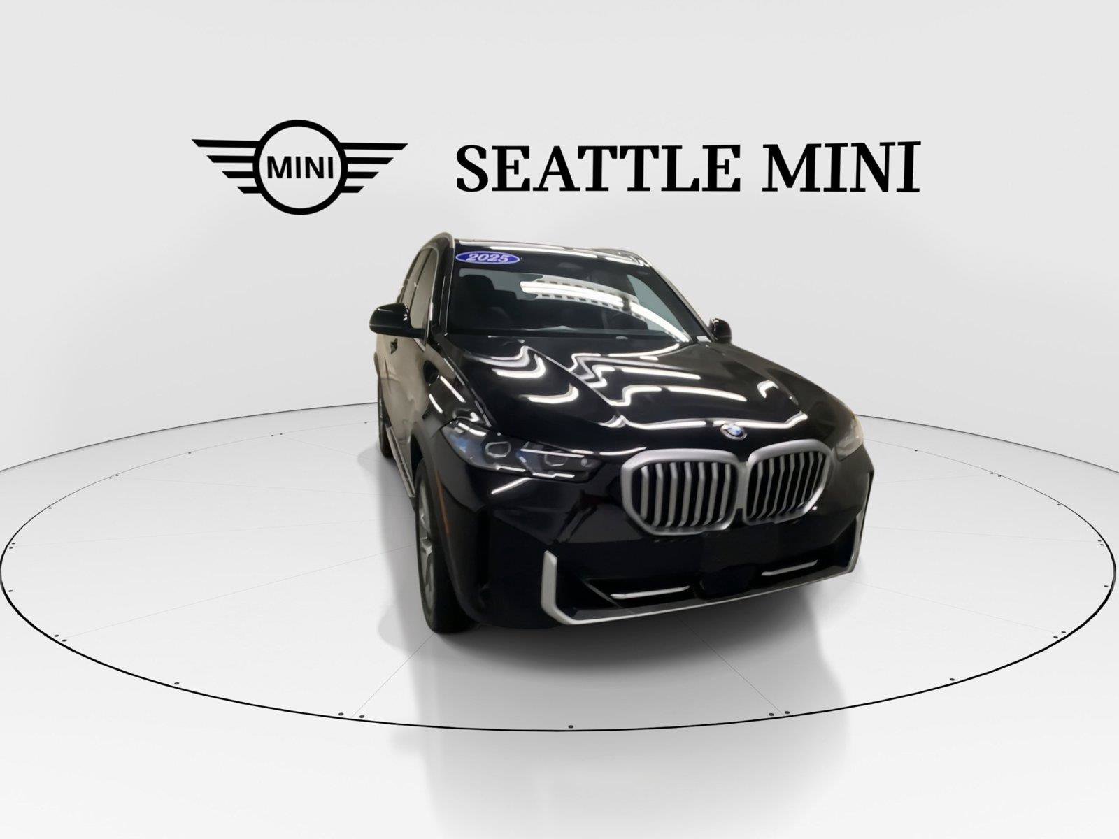 Used 2025 BMW X5 xDrive40i w/ Climate Comfort Package AWD/4WD image 3