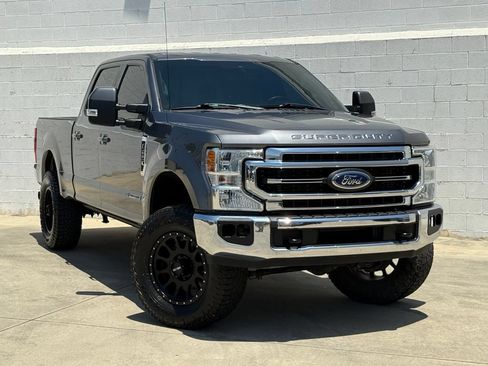 Used 2021 Ford F250 Lariat w/ Lariat Value Package AWD/4WD image 2