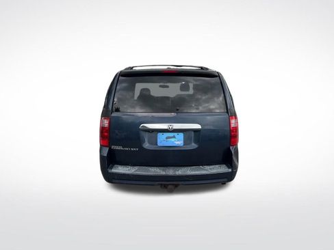 Used 2008 Dodge Grand Caravan SXT w/ Entertainment Group 2 FWD image 7