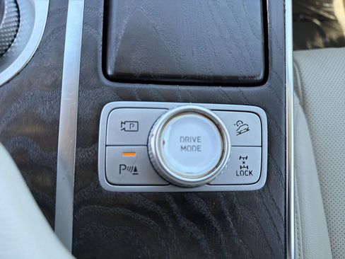 Used 2024 Genesis GV80 2.5T image 12