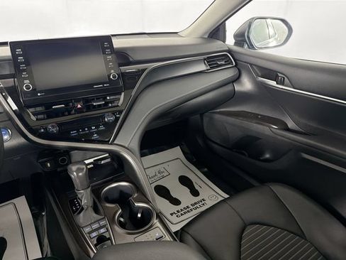 Used 2024 Toyota Camry XLE FWD image 22