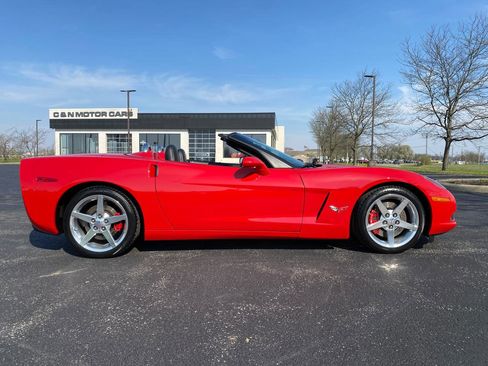 Used 2005 Chevrolet Corvette Convertible w/ Preferred Equipment Group RWD image 7