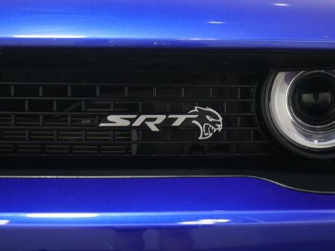 Used 2020 Dodge Challenger SRT Hellcat RWD image 11