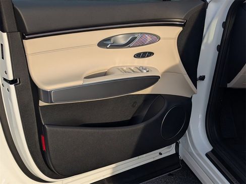 New 2026 Genesis GV70 2.5T Select image 10