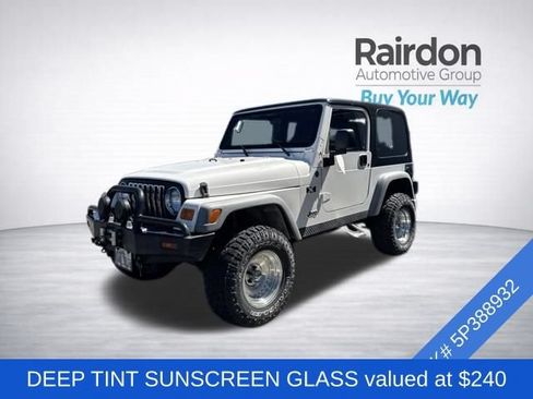 Used 2005 Jeep Wrangler X AWD/4WD image 3