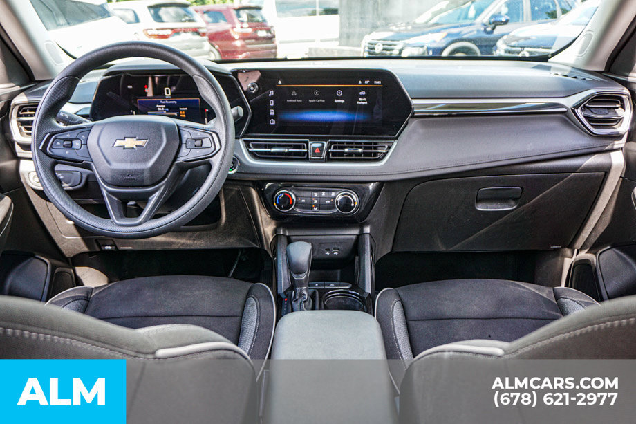Used 2025 Chevrolet TrailBlazer LT FWD image 24