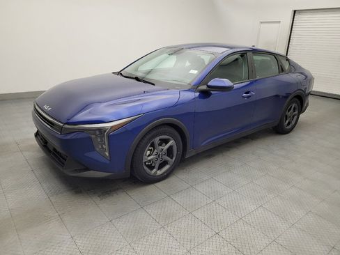 Used 2025 Kia K4 FWD image 2
