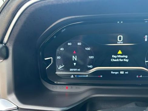 Used 2023 GMC Yukon XL Denali Ultimate AWD/4WD image 10