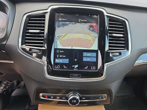 Used 2018 Volvo XC90 T6 Momentum w/ Convenience Package AWD/4WD image 18