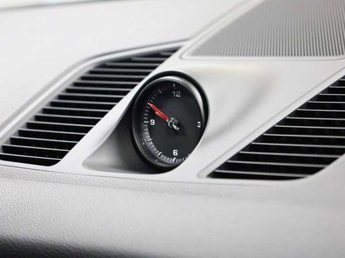 Used 2022 Porsche Cayenne image 23