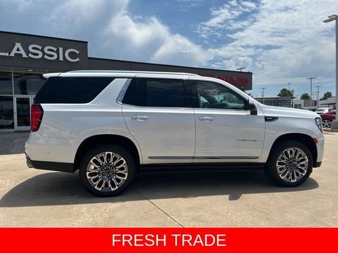Used 2023 GMC Yukon Denali Ultimate AWD/4WD image 16