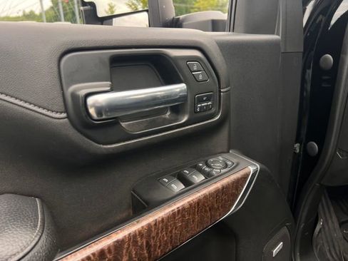 Used 2023 GMC Sierra 2500 Denali w/ Denali Ultimate Package AWD/4WD image 11