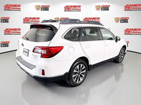 Used 2017 Subaru Outback 2.5i Limited AWD/4WD image 18
