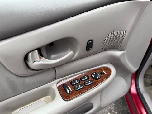 Used 2003 Buick Century Custom w/ Preferred Equipment Group 1SB image 11