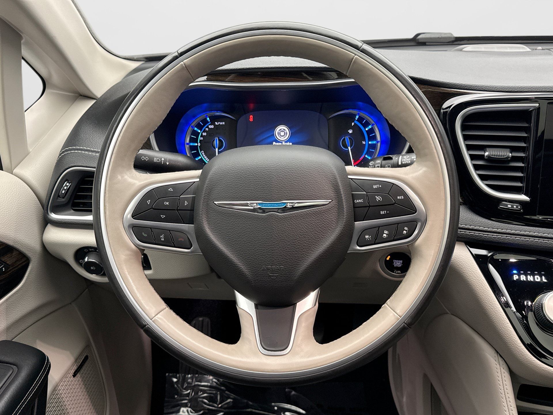 Used 2021 Chrysler Pacifica Limited w/ Premium & Safety Sphere Group FWD image 12