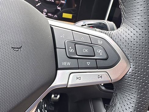 New 2026 Volkswagen Tiguan SEL R-Line AWD/4WD image 20