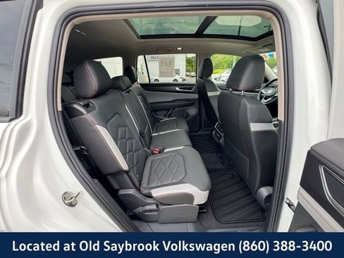 Certified 2025 Volkswagen Atlas Peak Edition SE AWD/4WD image 22