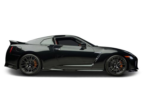 Used 2021 Nissan GT-R Premium AWD/4WD image 26