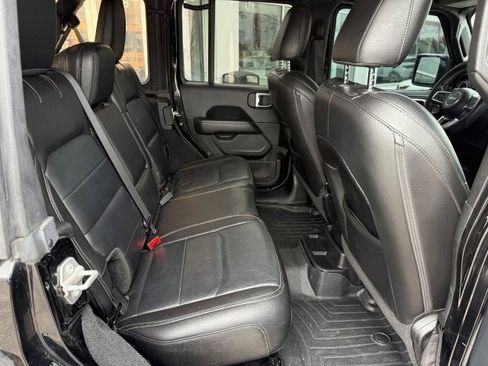 Used 2018 Jeep Wrangler Unlimited Sahara w/ LED Lighting Group image 17