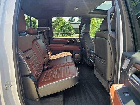 Used 2024 GMC Sierra 2500 Denali Ultimate w/ Max Trailering Package AWD/4WD image 12